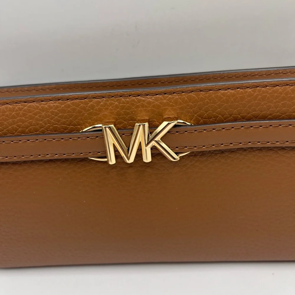 Michael Kors Reed Lg Bifold Pebbled Leather Snap Wallet Card Case. NWT